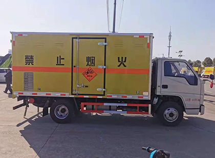 尤溪爆破器材运输车工人安全操作规范与智能技术保障